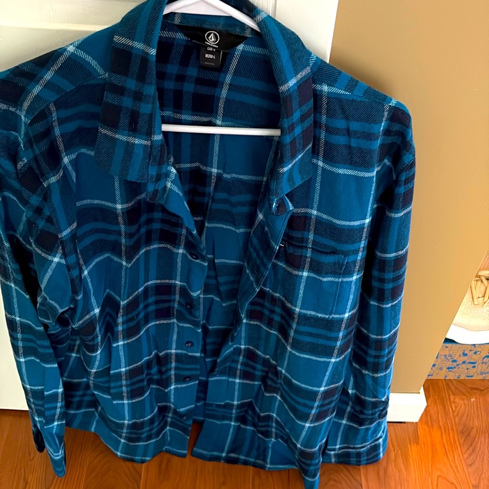 Men’s Large Volcom flannel shirt- great condition